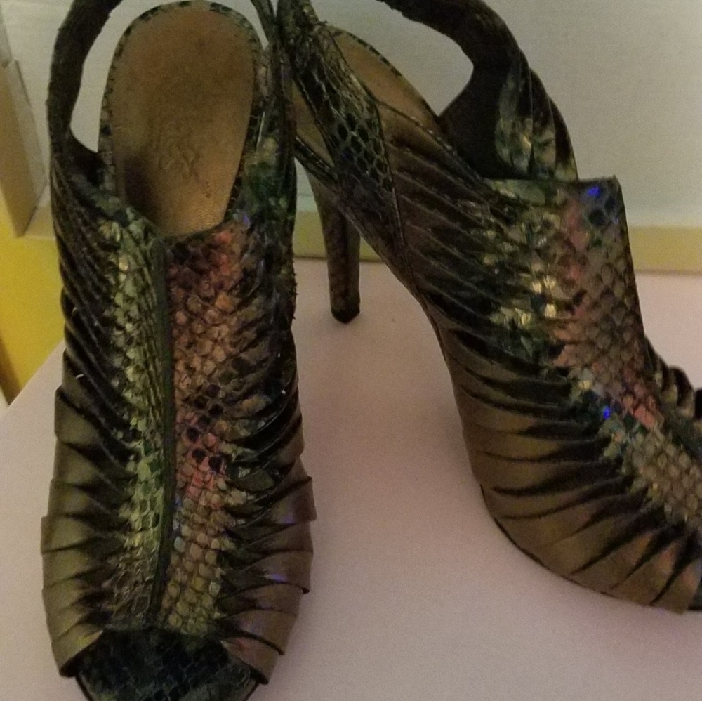 7.5 Carlos women's shoe